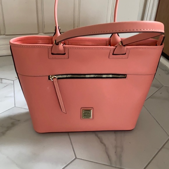 Dooney & Bourke Handbags - Dooney & Bourke Pink Leather Tote Bag